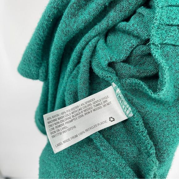 Ava & Viv Green Side-Gathered Top | Size XL | Casual & Flattering Fit | 1-111 - Picture 4 of 11